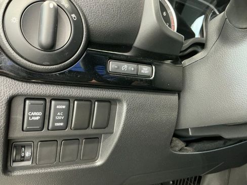 Used 2024 Nissan Titan SV w/ SV Bronze Edition Package RWD image 35