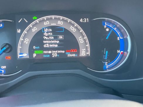 Used 2025 Toyota RAV4 LE image 39