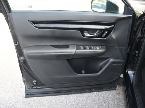 Used 2025 Honda CR-V EX-L image 10