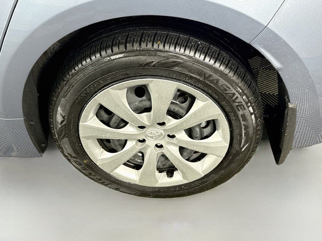 Certified 2025 Toyota Corolla LE AWD/4WD image 32