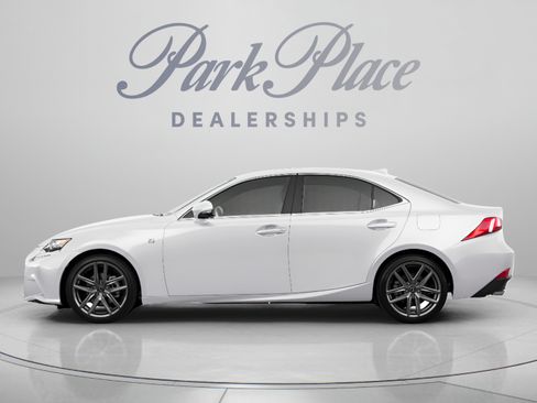 Used 2015 Lexus IS 250 w/ Navigation System Package RWD image 2
