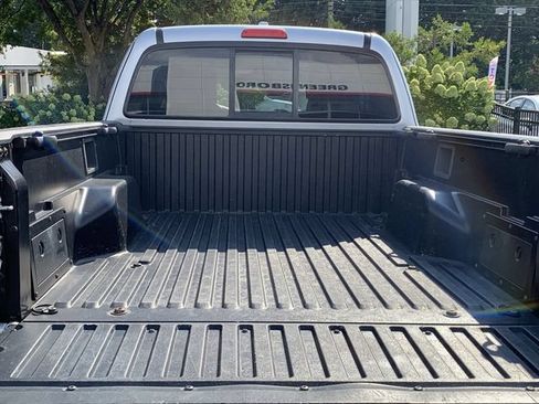 Used 2009 Toyota Tacoma PreRunner w/ SR5 Pkg #2 RWD image 38