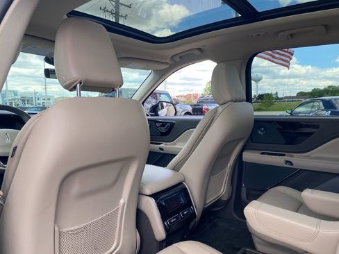 Used 2022 Lincoln Aviator Reserve w/ Elements Package Plus image 24