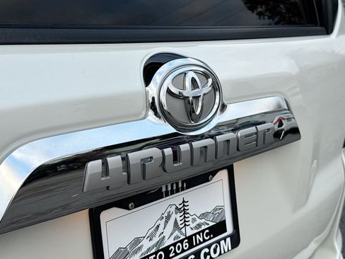 Used 2017 Toyota 4Runner Limited image 40