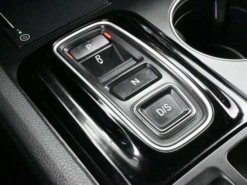 Used 2025 Honda Pilot EX-L image 25