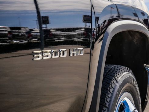 New 2026 Chevrolet Silverado 3500 LT image 11