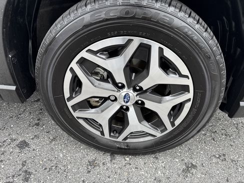 Used 2024 Subaru Forester Premium AWD/4WD image 33