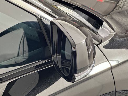 Used 2025 Jeep Grand Cherokee L Limited w/ Luxury Tech Group II image 10