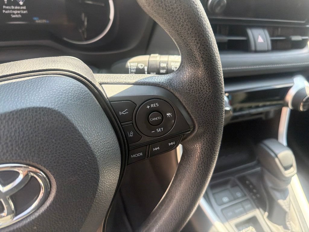 Used 2024 Toyota RAV4 XLE FWD image 18