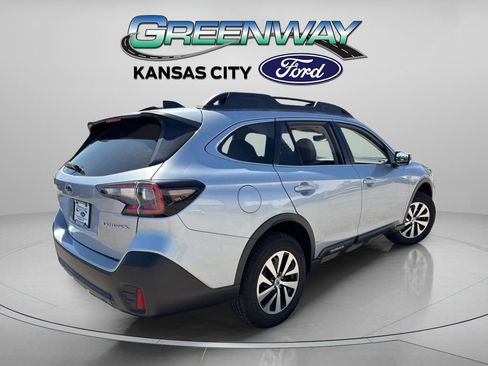 Used 2021 Subaru Outback Premium AWD/4WD image 6