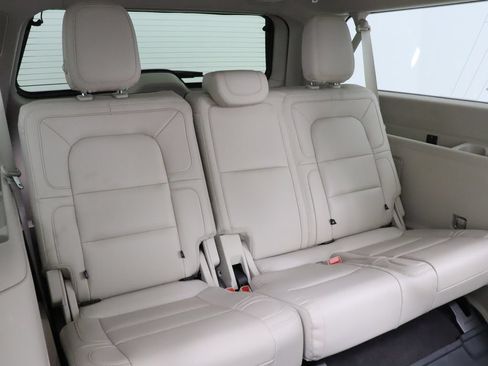 Used 2020 Lincoln Navigator L Reserve w/ Luxury Package AWD/4WD image 42