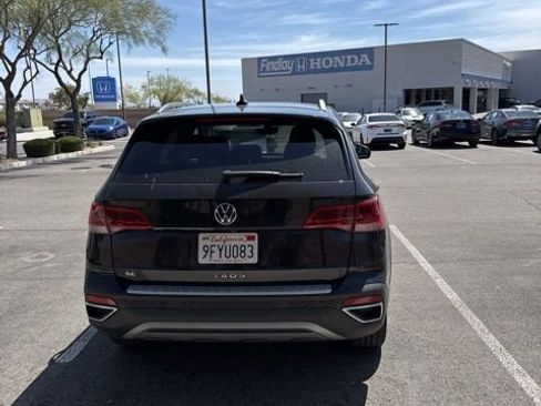 Used 2023 Volkswagen Taos SE w/ Black Wheel Package FWD image 5