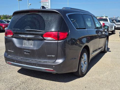 Used 2020 Chrysler Pacifica Limited FWD image 3