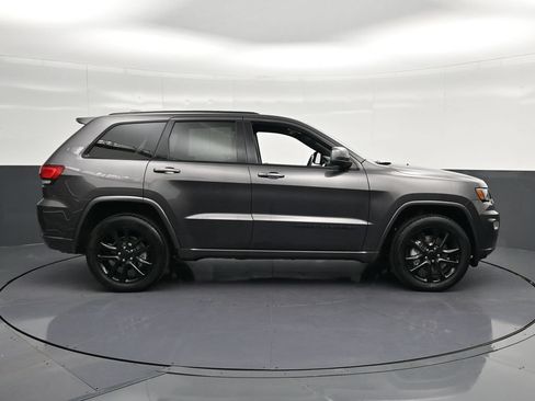 Used 2021 Jeep Grand Cherokee Laredo X RWD image 4