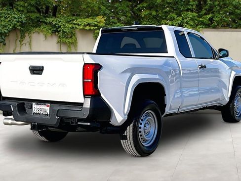 Certified 2025 Toyota Tacoma SR image 5