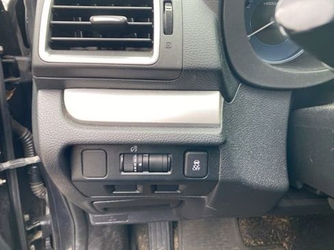 Used 2016 Subaru Impreza 2.0i Sport Limited image 18