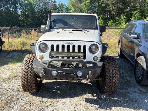Used 2012 Jeep Wrangler Sport AWD/4WD image 3