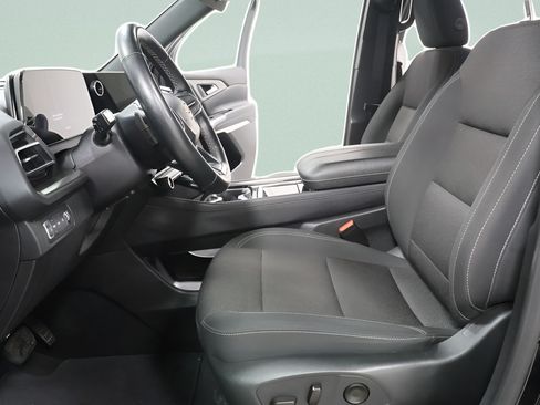 Used 2024 Chevrolet Traverse LT AWD/4WD image 21