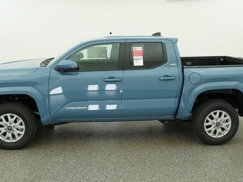 New 2026 Toyota Tacoma SR5 AWD/4WD image 3