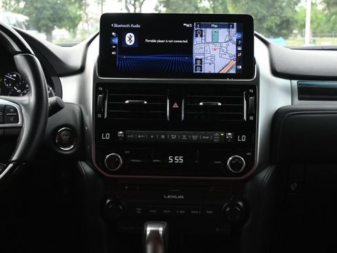 Used 2023 Lexus GX 460 Premium w/ Premium Package AWD/4WD image 13