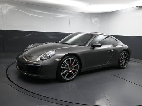 Certified 2017 Porsche 911 Carrera S image 4