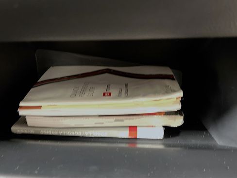 Used 2024 Toyota Corolla LE image 34