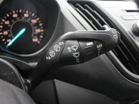 Used 2017 Ford Escape SE image 15