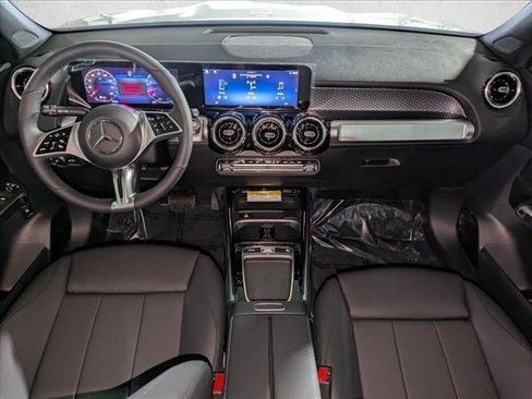 New 2026 Mercedes-Benz GLB 250 image 18
