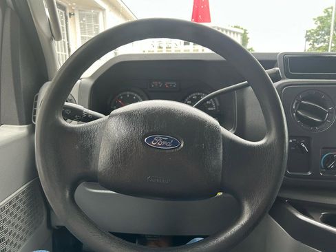Used 2012 Ford E-150 and Econoline 150 RWD image 10