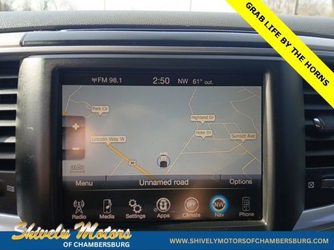 Used 2020 RAM 1500 Classic SLT image 17