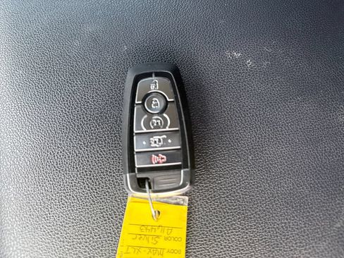 Used 2023 Ford Expedition Max XLT AWD/4WD image 34