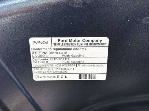 Used 2020 Ford Explorer Limited w/ Equipment Group 310A AWD/4WD image 41