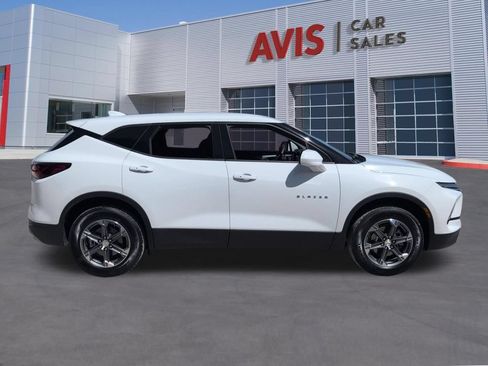 Used 2025 Chevrolet Blazer LT FWD image 5