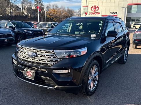 Used 2023 Ford Explorer Limited w/ Limited Technology Package image 3