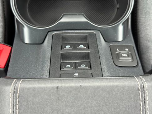 New 2025 Ford Bronco 4-Door image 35