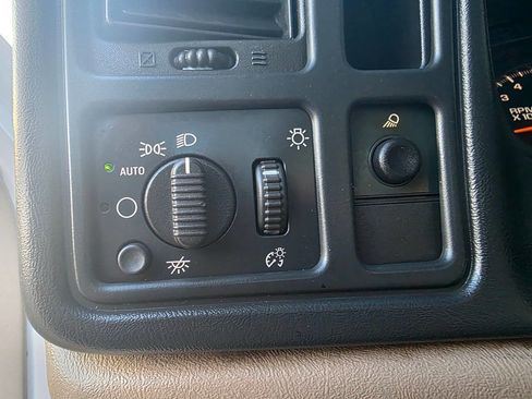 Used 2003 Chevrolet Silverado 3500 2WD Regular Cab image 32