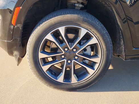 Used 2022 Jeep Grand Cherokee L Overland w/ Luxury Tech Group IV image 14