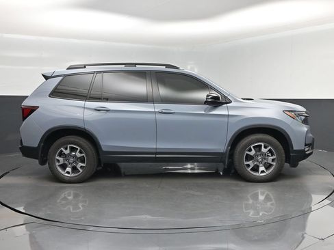 Used 2023 Honda Passport TrailSport image 2