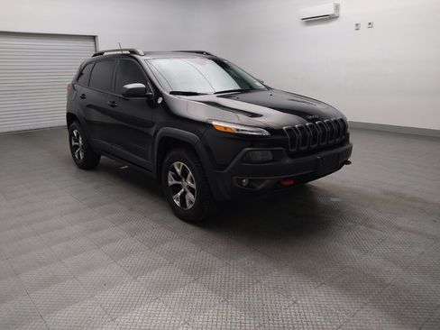 Used 2014 Jeep Cherokee Trailhawk w/ Leather Interior Group AWD/4WD image 13