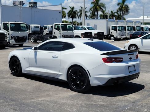 Used 2019 Chevrolet Camaro LT RWD image 5