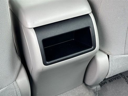 Used 2016 Toyota Camry LE image 14