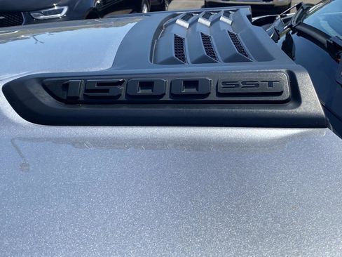 Used 2025 RAM 1500 Laramie w/ Night Edition AWD/4WD image 13