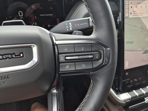 Used 2025 GMC Yukon Denali Ultimate AWD/4WD image 27