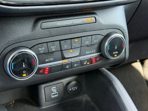 Used 2023 Ford Escape ST-Line image 31