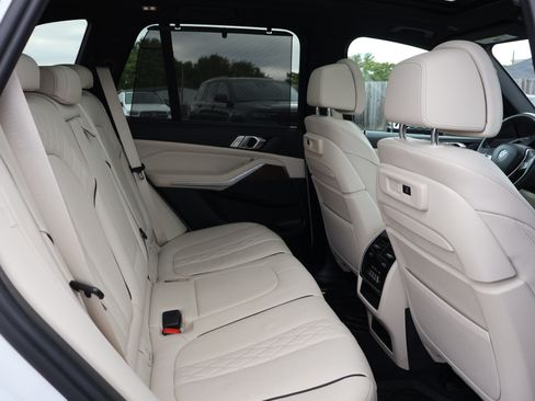 Used 2023 BMW X5 xDrive40i w/ Executive Package AWD/4WD image 26