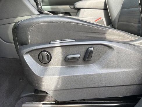 Used 2018 Volkswagen Atlas SEL Premium image 24