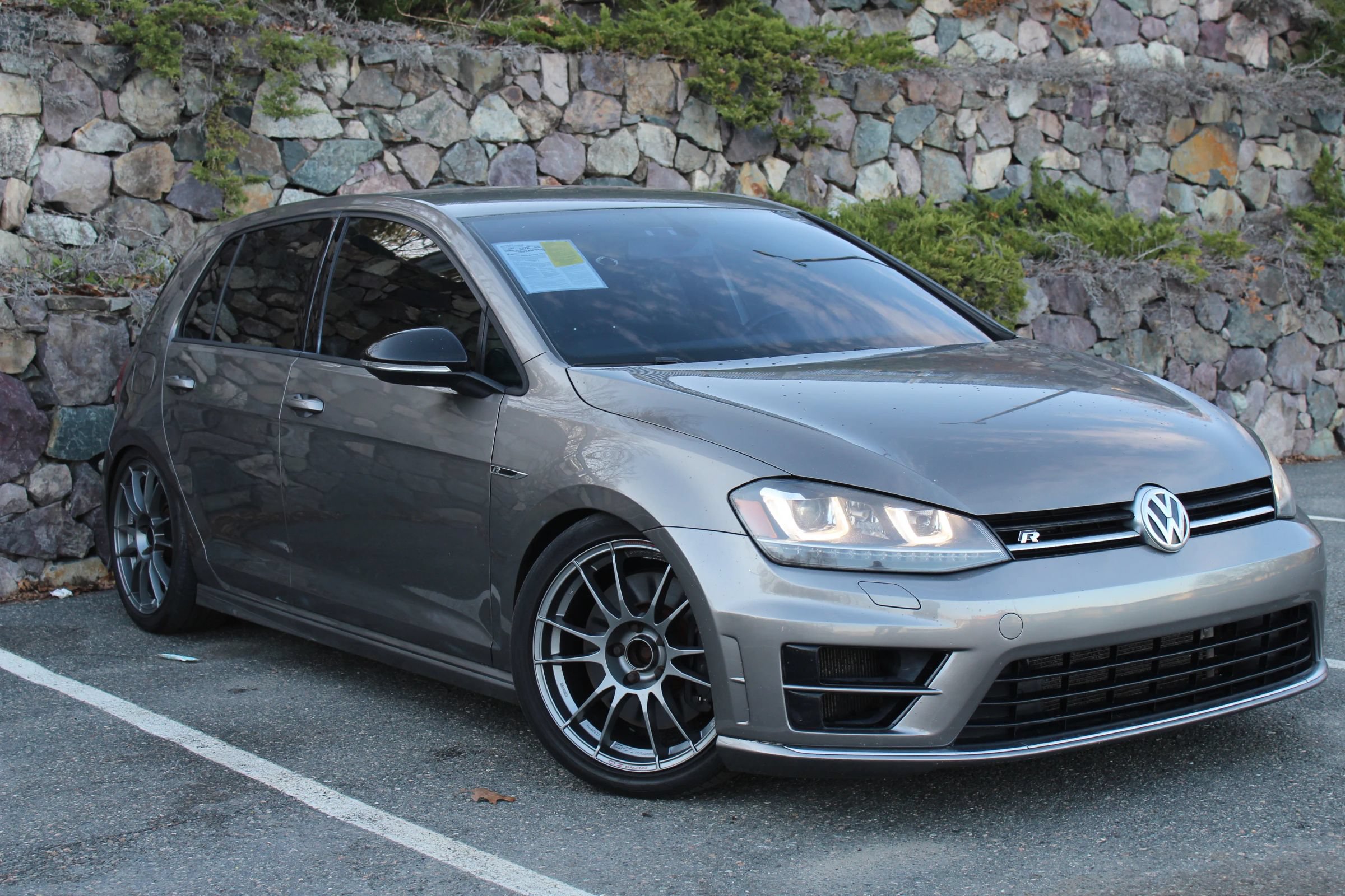 Used 2016 Volkswagen Golf 4-Door AWD/4WD image 4