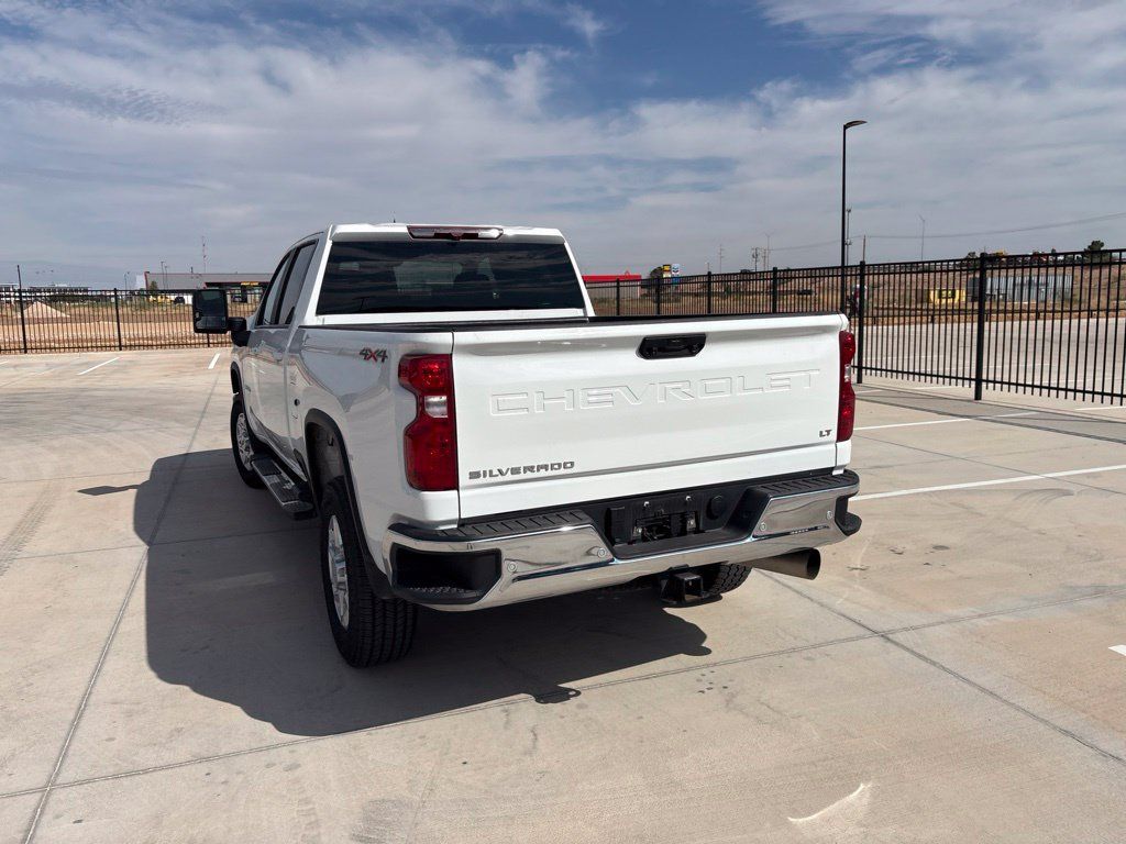 Used 2025 Chevrolet Silverado 3500 LT w/ Safety Package AWD/4WD image 7