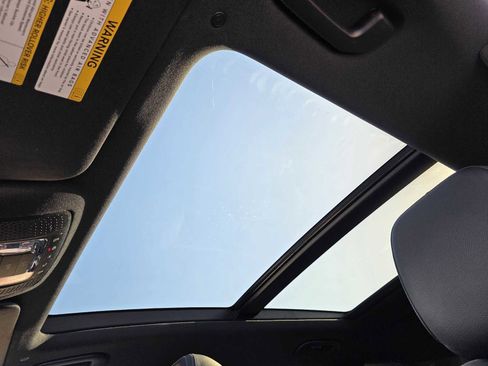 Used 2025 Mercedes-Benz GLS 450 4MATIC image 13