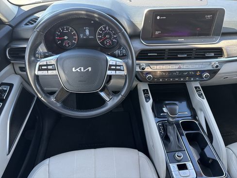 Used 2022 Kia Telluride EX w/ EX Premium Package image 17